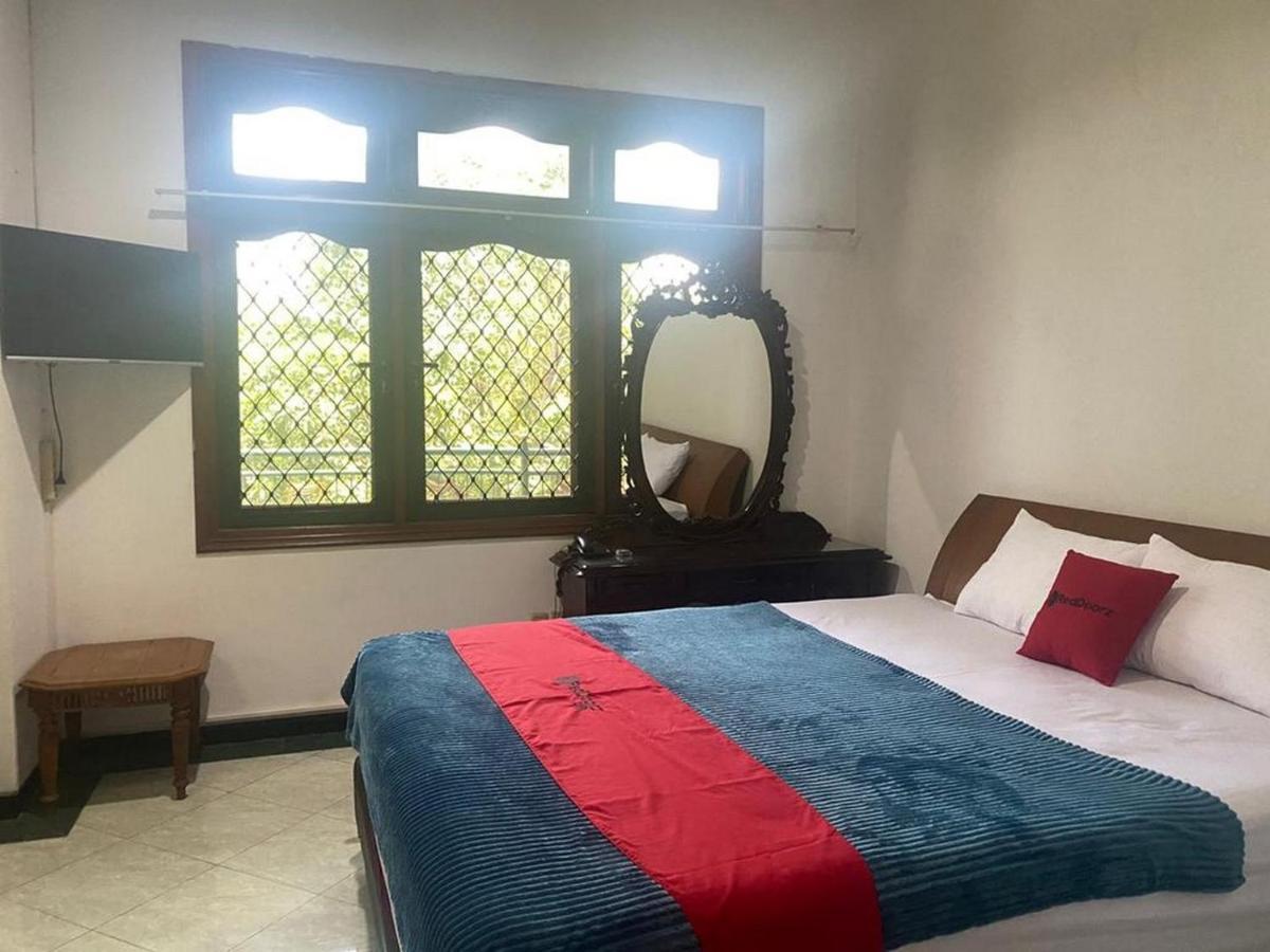 Reddoorz Syariah @ Karang Pilang Ξενοδοχείο Karangpilang Εξωτερικό φωτογραφία